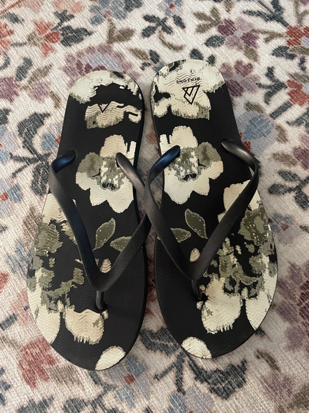 Floral-Print Women's Black Flip Sandals with Cream Accents